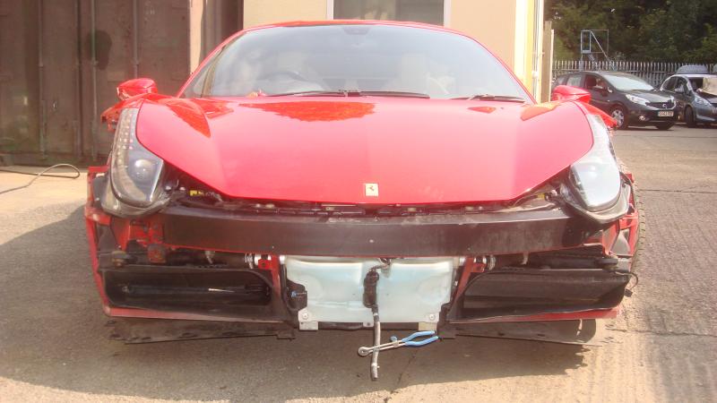 FERRARI 458 ITALIA