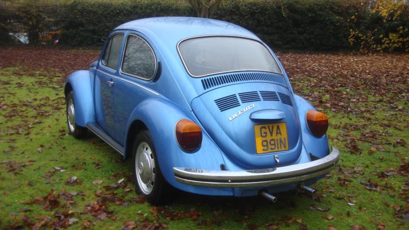 VOLKSWAGEN 1303 BEETLE