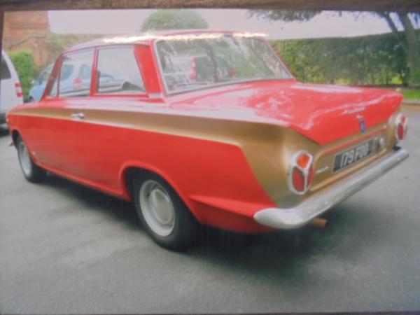 FORD CORTINA