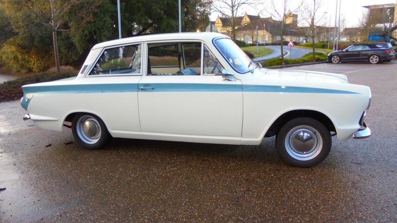 FORD CORTINA SUPER