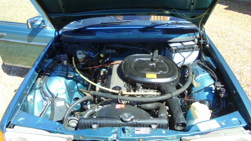 MERCEDES 230E