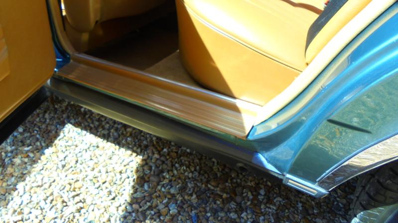 MERCEDES 230E