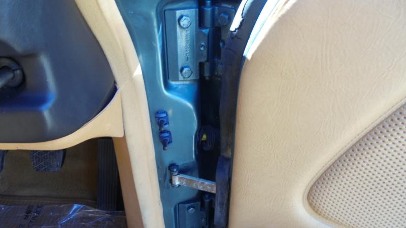 MERCEDES 230E