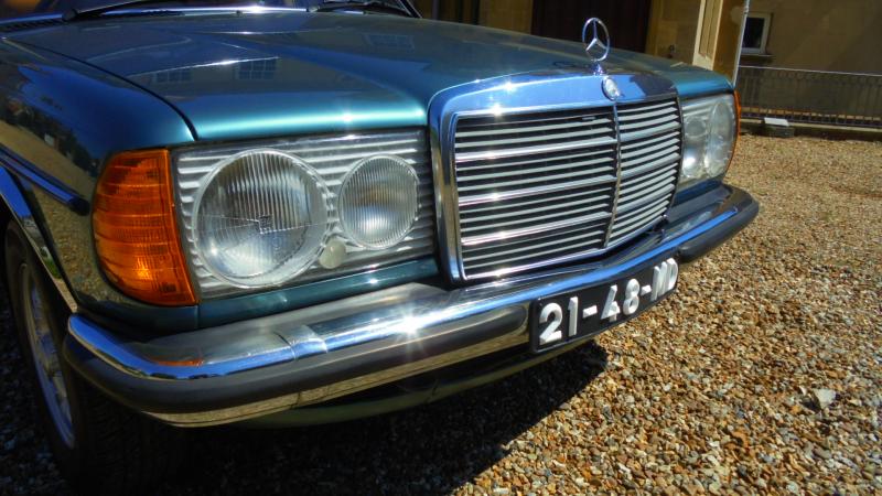 MERCEDES 230E