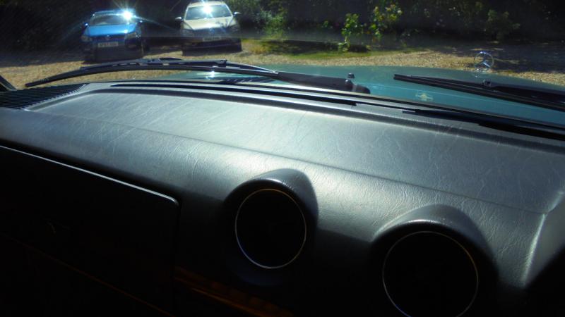 MERCEDES 230E