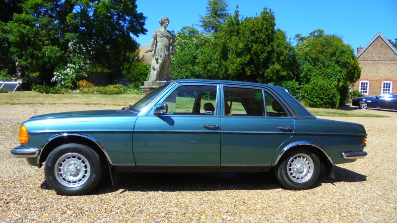 MERCEDES 230E