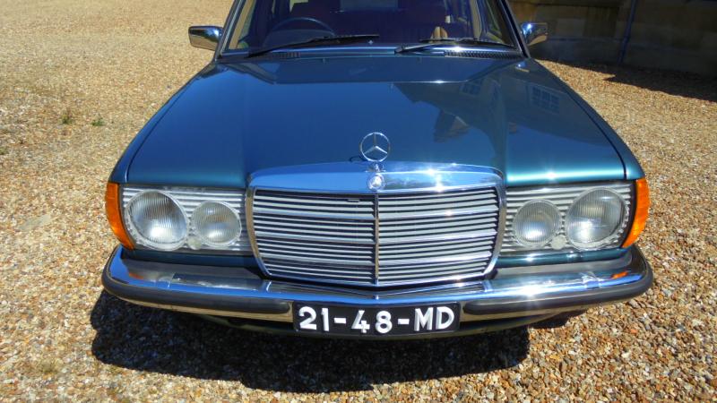 MERCEDES 230E
