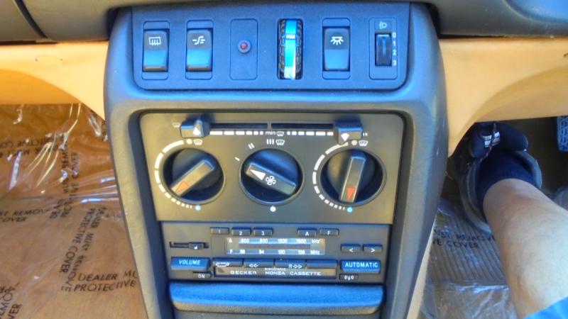 MERCEDES 230E