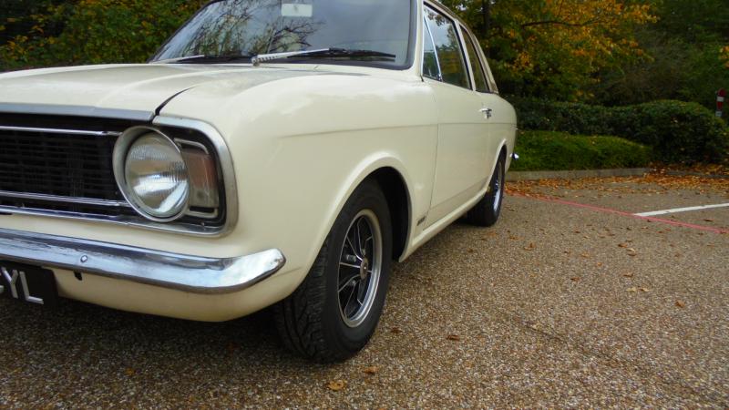 FORD CORTINA