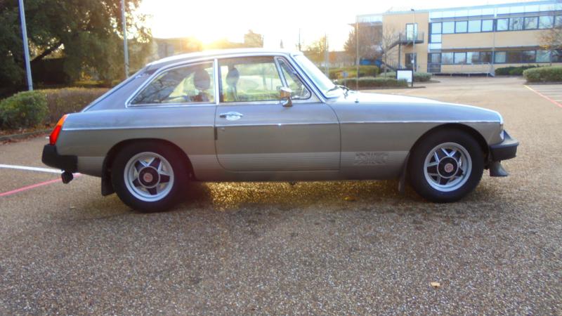 MG B GT